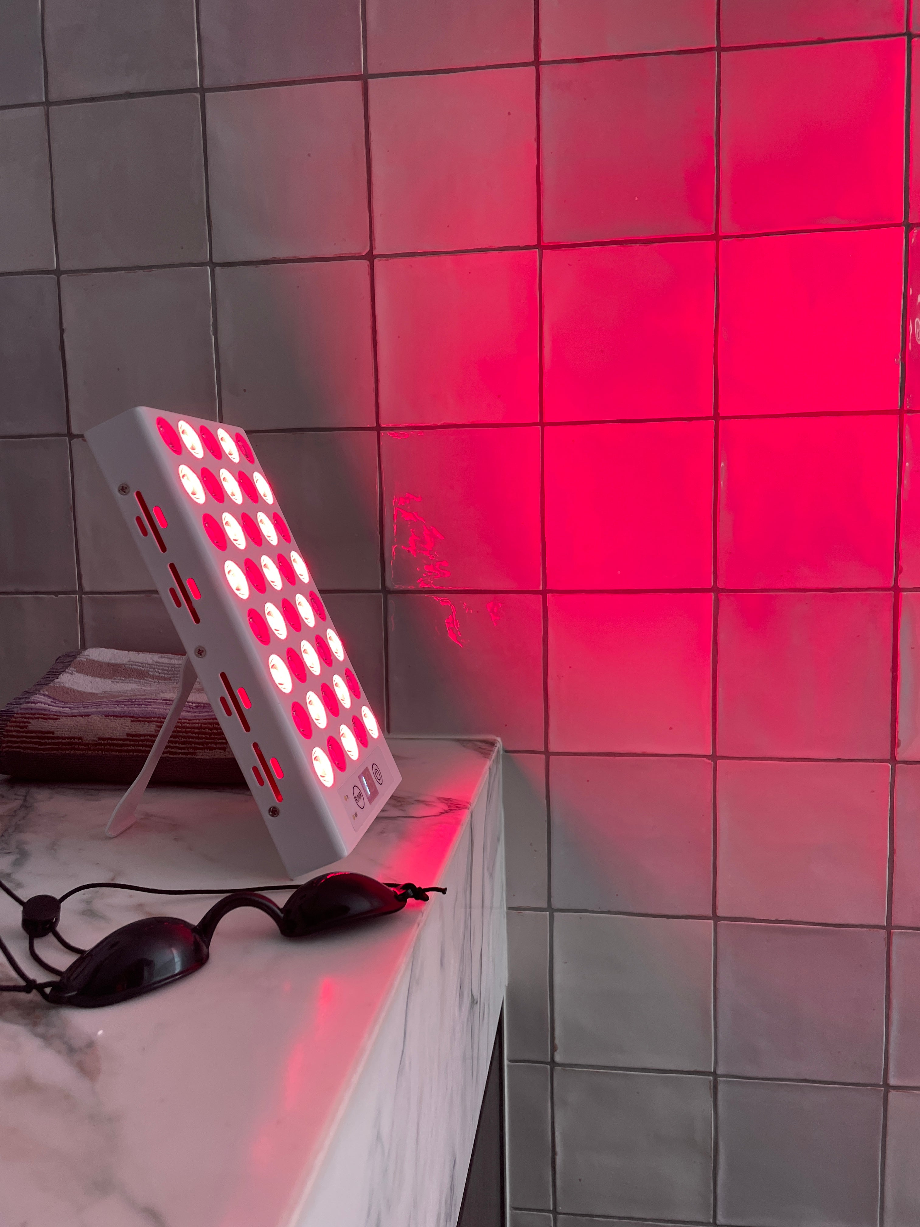 LED Red Light Infrared Therapy At Home Standing Panel